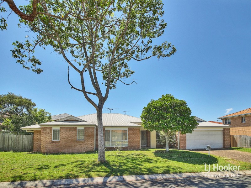 8 Magnolia Grove, Robertson QLD 4109