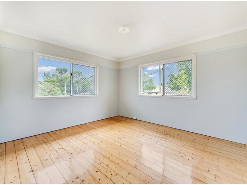 8 Jamaica Street, Sunnybank QLD 4109