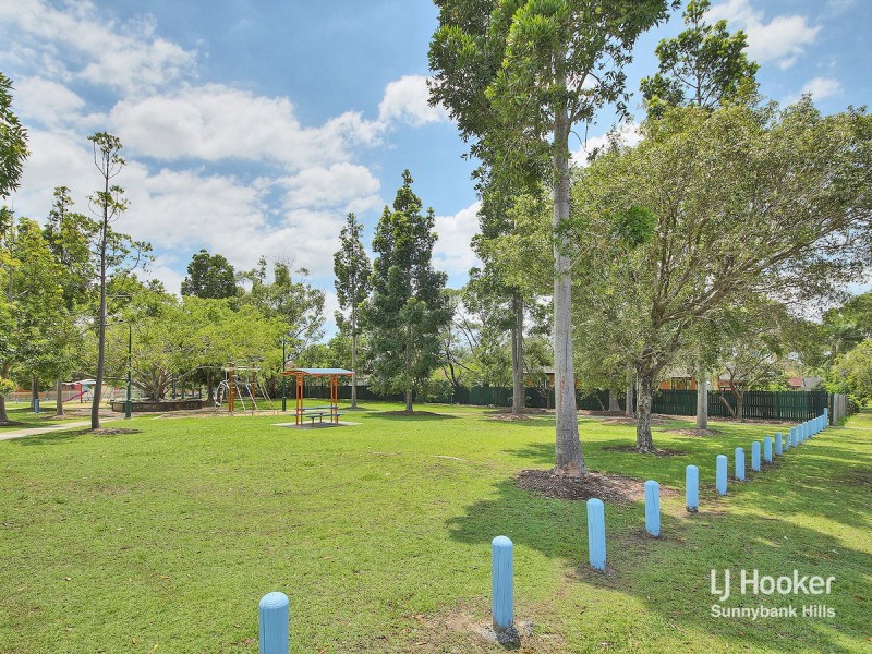 2 Albert Street, Woodridge QLD 4114