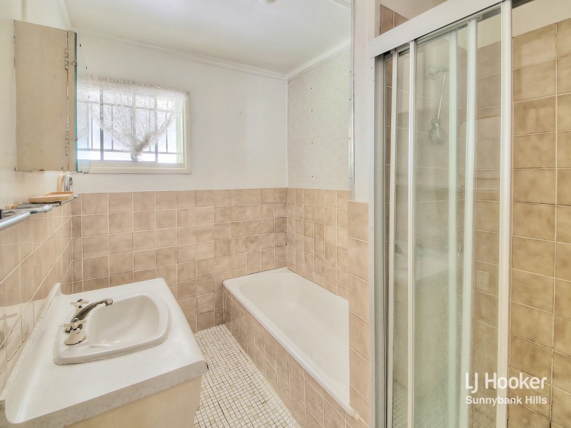 2 Albert Street, Woodridge QLD 4114