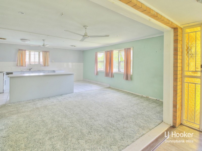 2 Albert Street, Woodridge QLD 4114