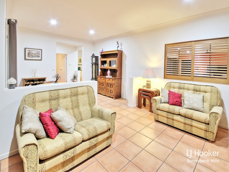 24 Finke Close, Parkinson QLD 4115