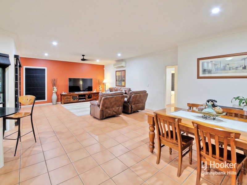 24 Finke Close, Parkinson QLD 4115