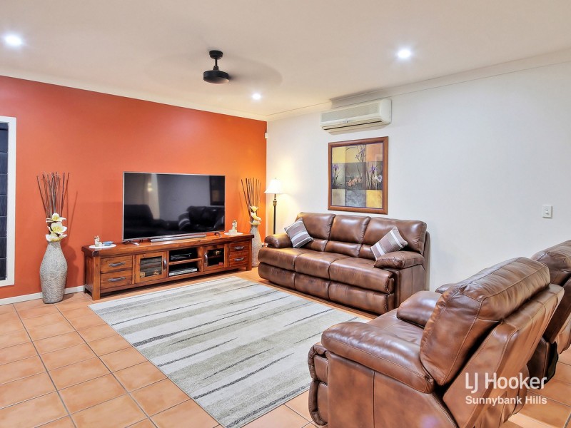 24 Finke Close, Parkinson QLD 4115