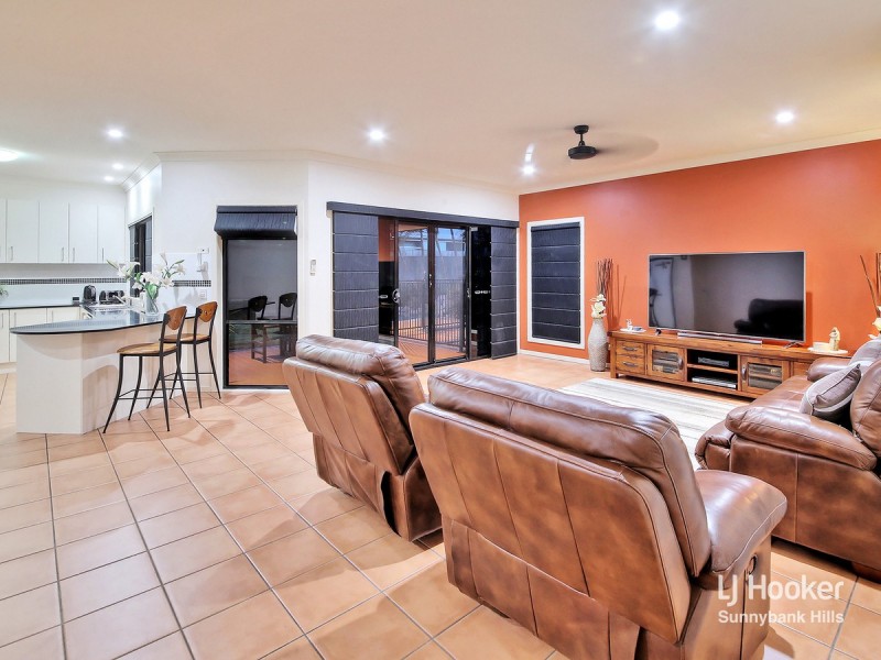 24 Finke Close, Parkinson QLD 4115