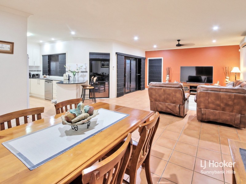 24 Finke Close, Parkinson QLD 4115