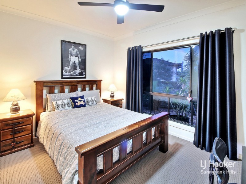 24 Finke Close, Parkinson QLD 4115