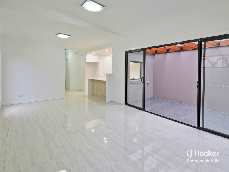 18/819 Creek Road, Carindale QLD 4152