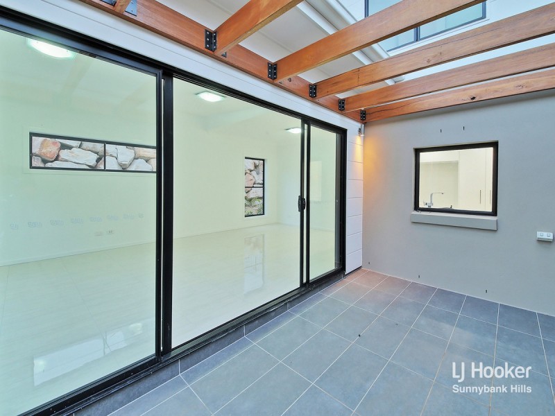 18/819 Creek Road, Carindale QLD 4152