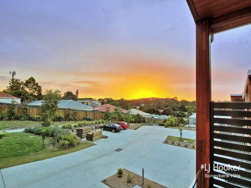 18/819 Creek Road, Carindale QLD 4152