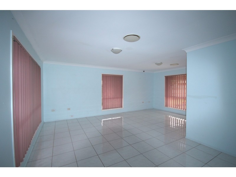 212 Pinelands Road, Sunnybank Hills QLD 4109