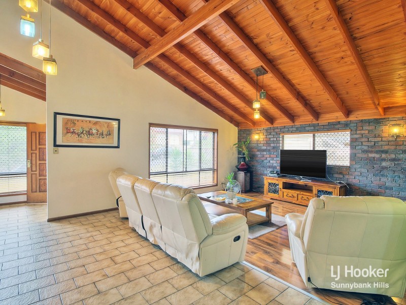 8 Seafern Street, Sunnybank Hills QLD 4109