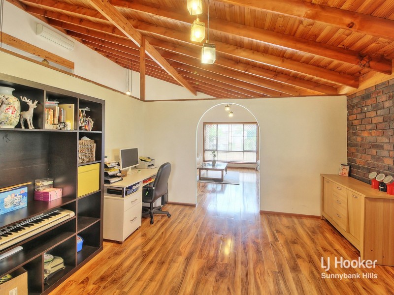 8 Seafern Street, Sunnybank Hills QLD 4109