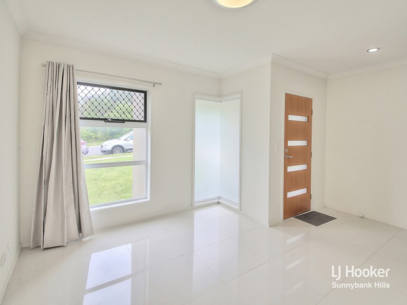 21 Taylor Place, Mackenzie QLD 4156