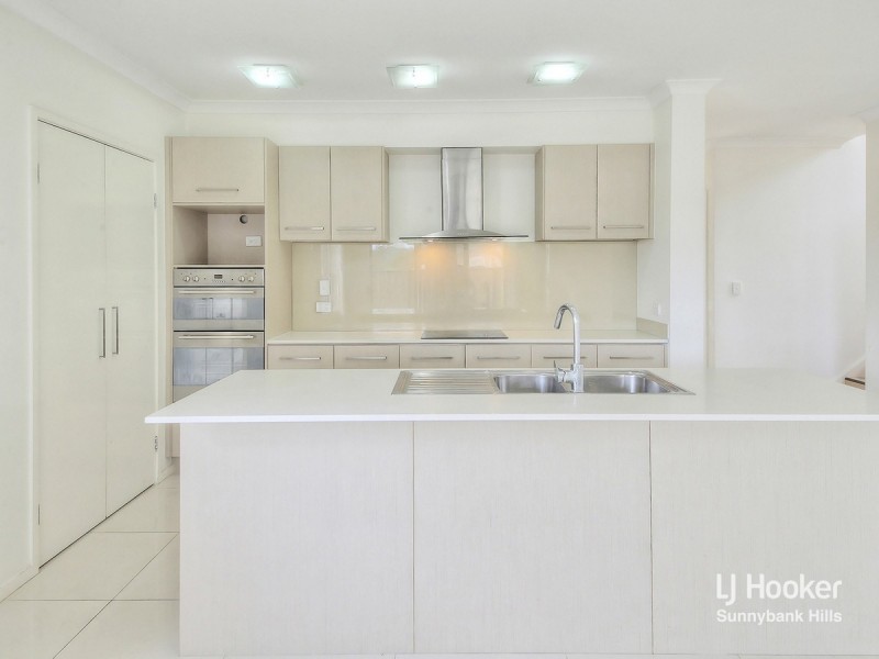 21 Taylor Place, Mackenzie QLD 4156