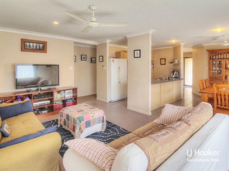 4 Brushbox Crescent, Sunnybank Hills QLD 4109