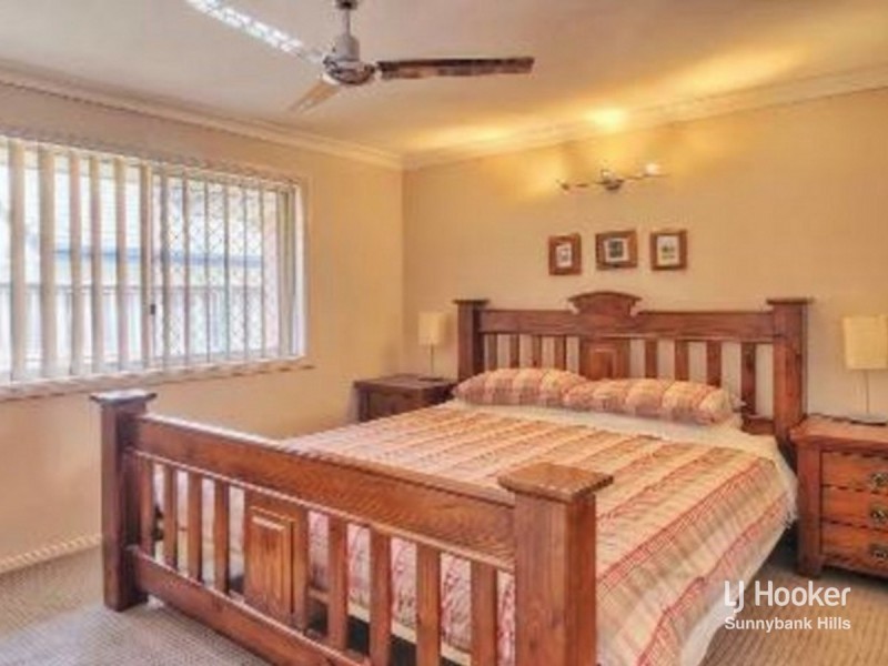 4 Brushbox Crescent, Sunnybank Hills QLD 4109