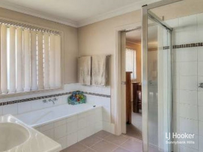 4 Brushbox Crescent, Sunnybank Hills QLD 4109