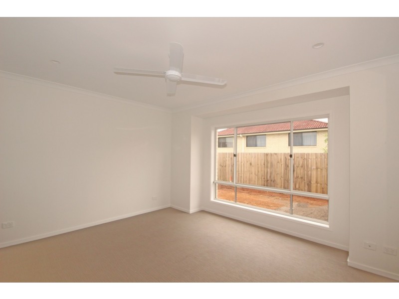 16 Parkway Street, Kuraby QLD 4112