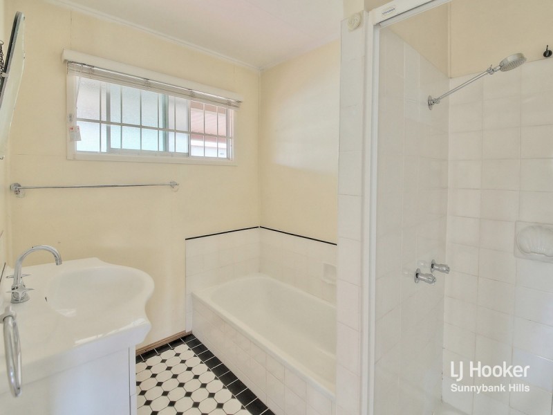 52 Grout Street, Macgregor QLD 4109