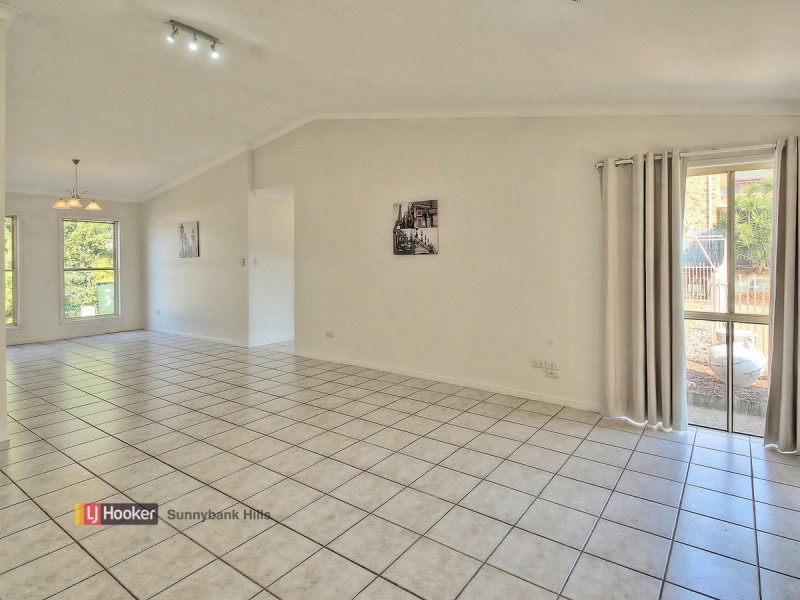 1 Chestnut Place, Calamvale QLD 4116