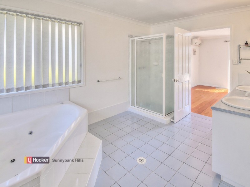 1 Chestnut Place, Calamvale QLD 4116