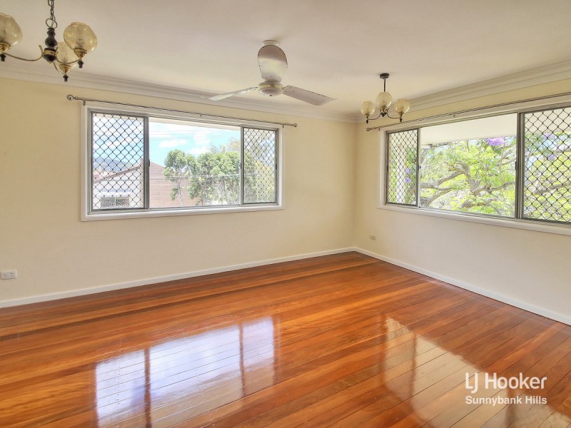 125 Granadilla Street, Macgregor QLD 4109