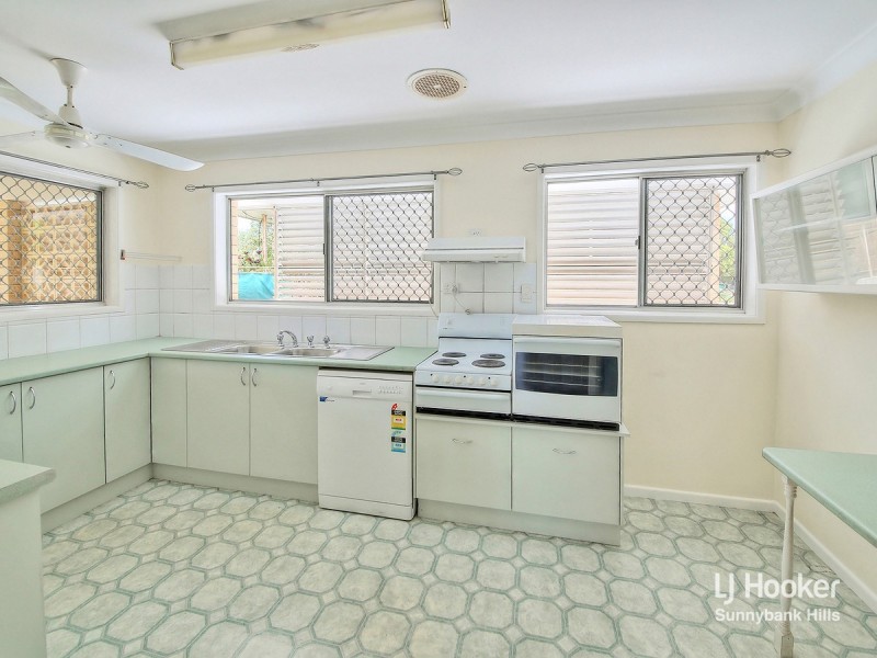 125 Granadilla Street, Macgregor QLD 4109