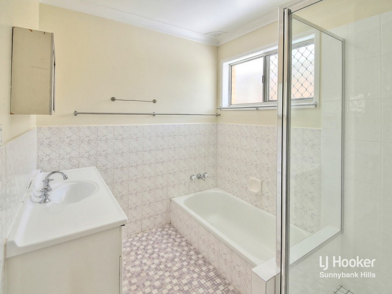 125 Granadilla Street, Macgregor QLD 4109