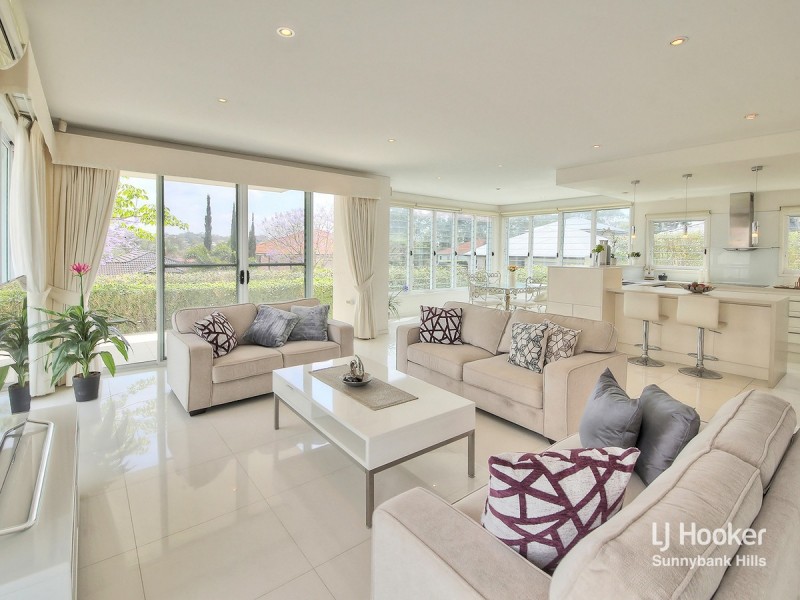 8 Silverbirch Close, Eight Mile Plains QLD 4113