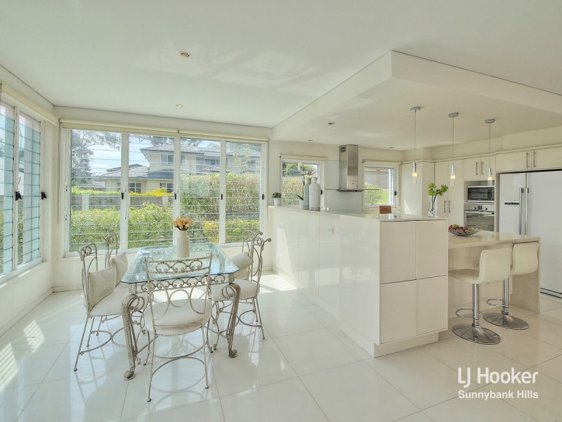 8 Silverbirch Close, Eight Mile Plains QLD 4113