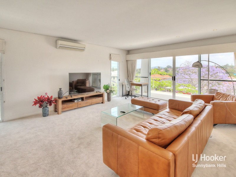 8 Silverbirch Close, Eight Mile Plains QLD 4113