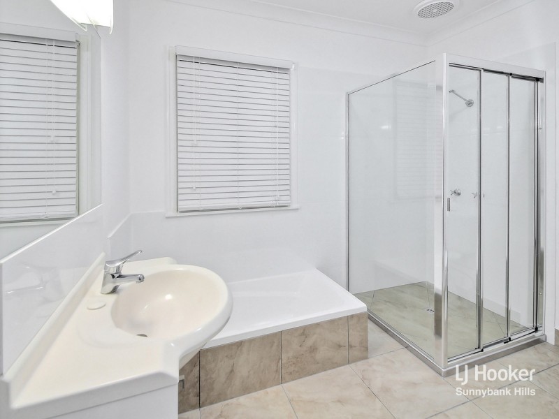 162 Nursery Road, Holland Park West QLD 4121