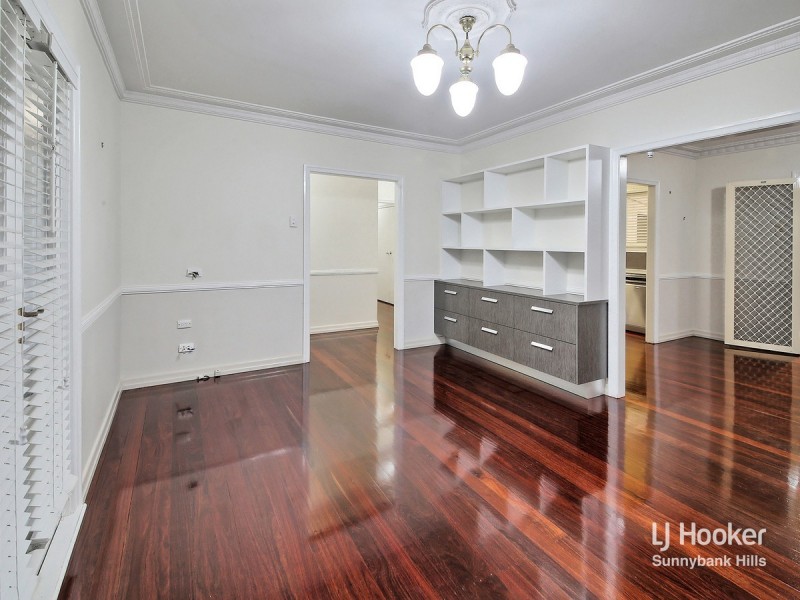 162 Nursery Road, Holland Park West QLD 4121