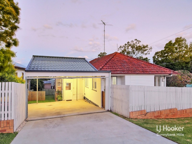 162 Nursery Road, Holland Park West QLD 4121