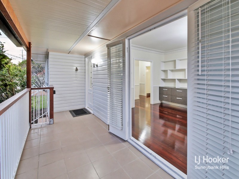 162 Nursery Road, Holland Park West QLD 4121