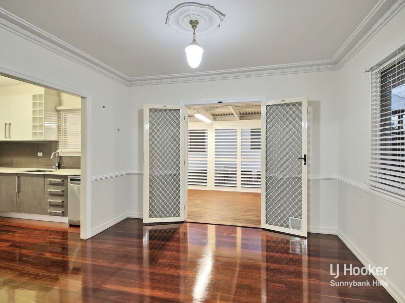 162 Nursery Road, Holland Park West QLD 4121