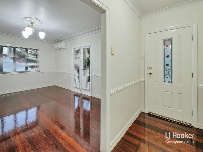 162 Nursery Road, Holland Park West QLD 4121