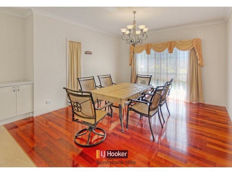 11 Silverbirch Close, Eight Mile Plains QLD 4113