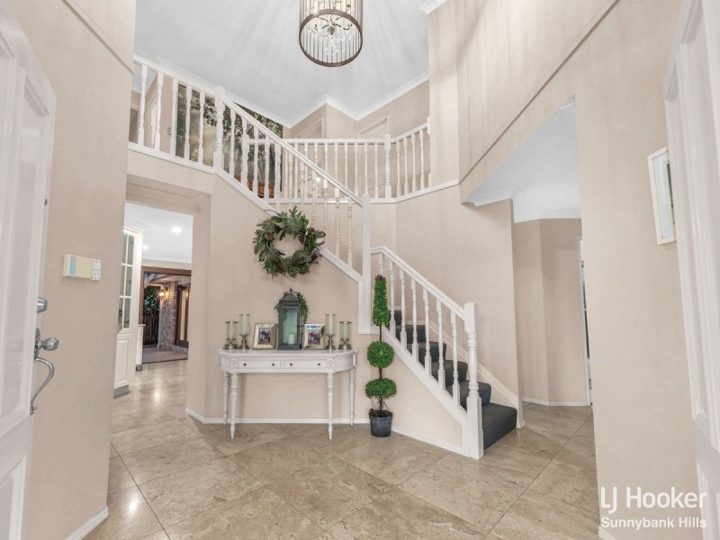 1 Lexington Place, Wishart QLD 4122