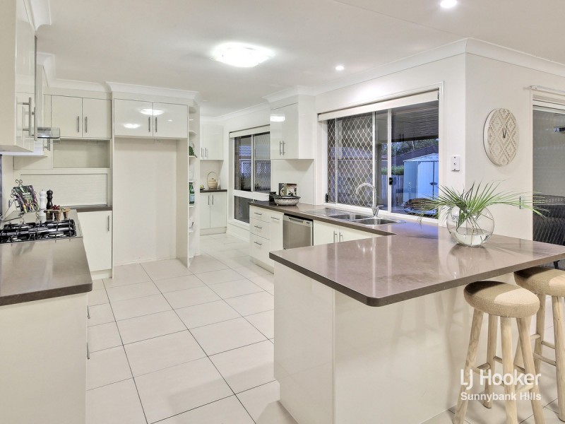 82 Kavanagh Road, Wishart QLD 4122