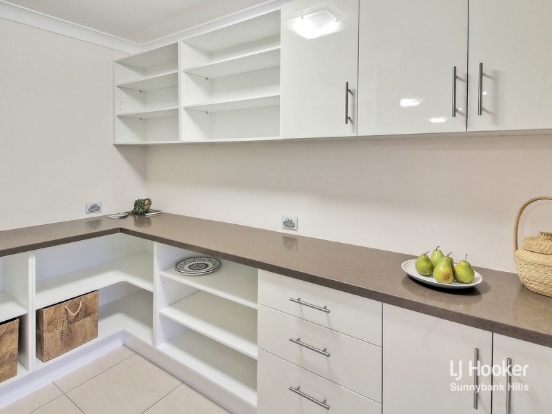 82 Kavanagh Road, Wishart QLD 4122