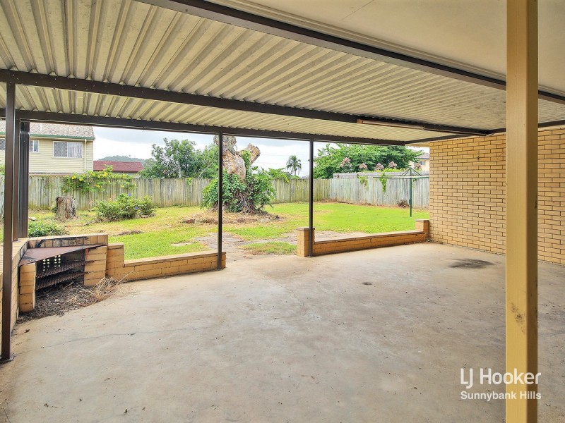 10 Fleetwood Street, Macgregor QLD 4109