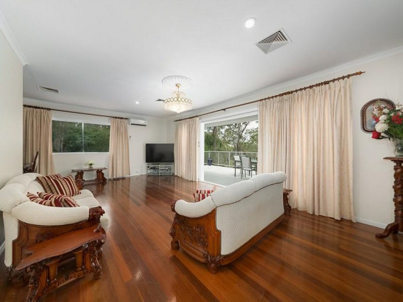 358 Brookfield Road, Kenmore Hills QLD 4069