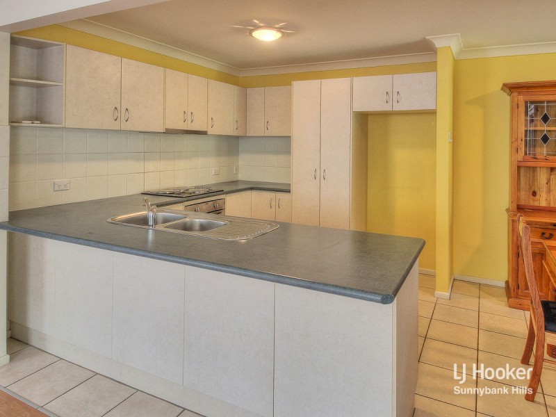 17 Maryland Place, Parkinson QLD 4115