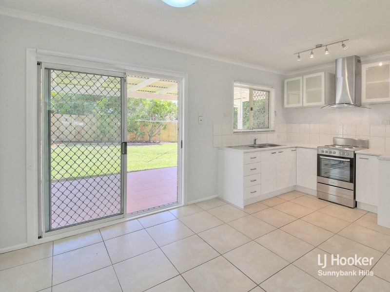 10 Malmrose Street, Wishart QLD 4122