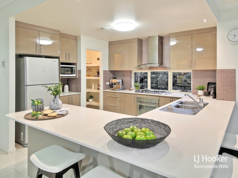 6 Sumayyah Place, Calamvale QLD 4116