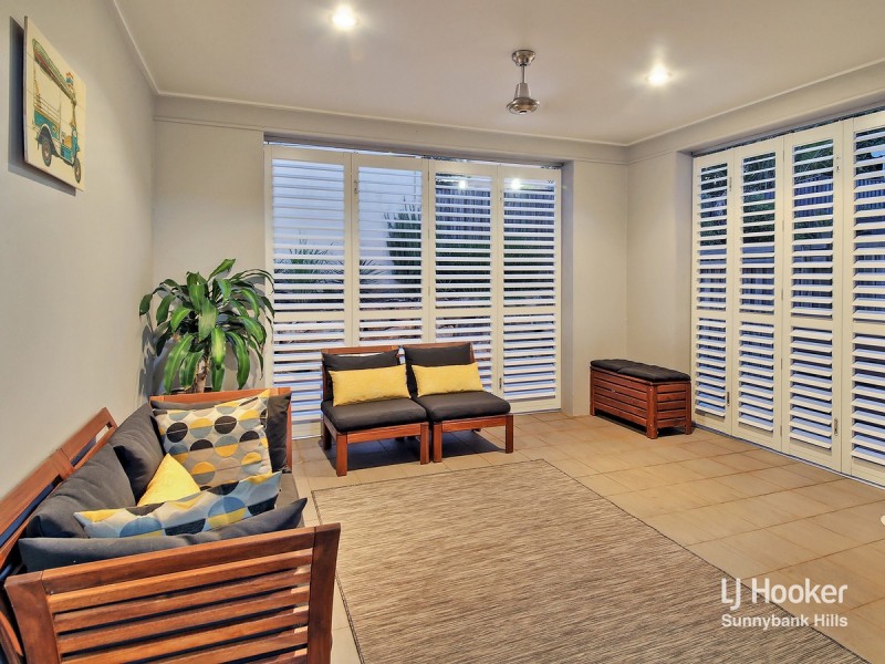 21 Mode Place, Eight Mile Plains QLD 4113