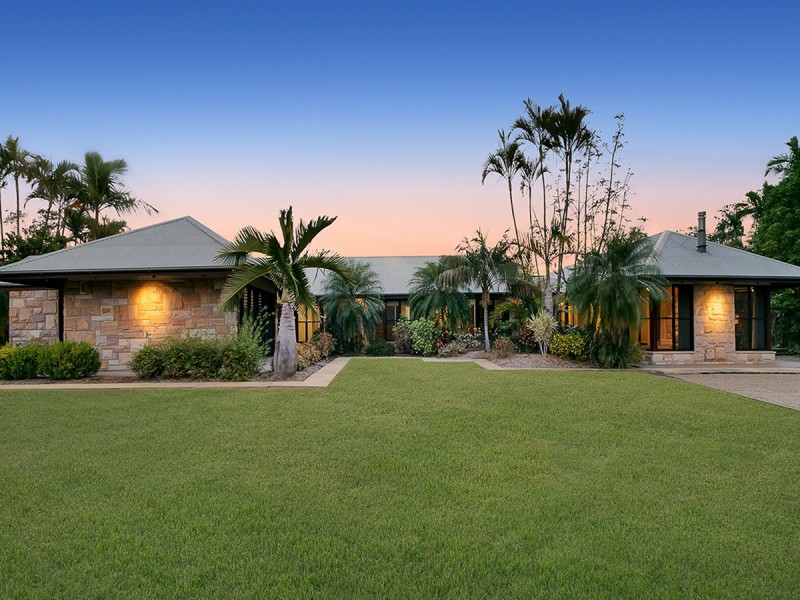 24 Dance Crescent, Eight Mile Plains QLD 4113