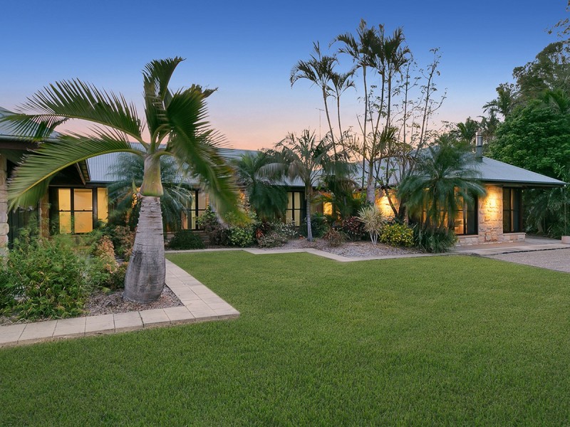 24 Dance Crescent, Eight Mile Plains QLD 4113